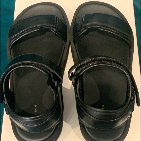 SOLD- The Row Sandals Size 37 - Picture 2 of 6